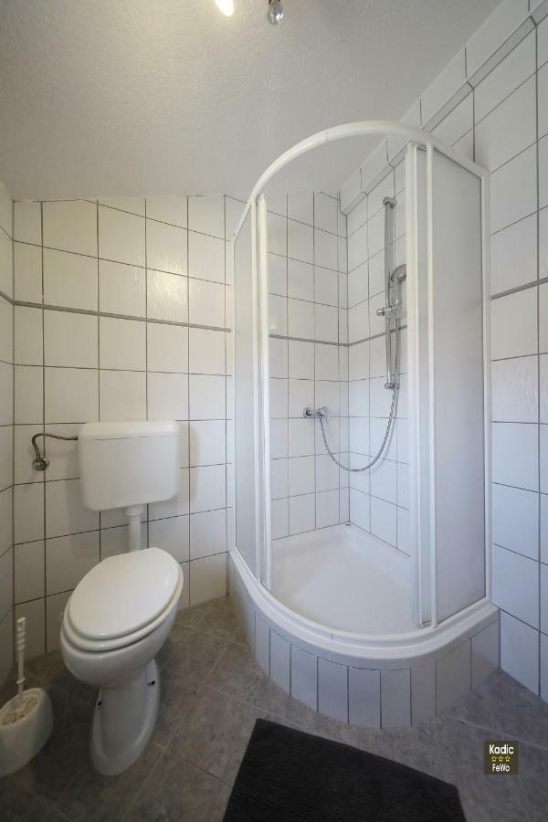 Apartment Gordana Vir Exterior photo